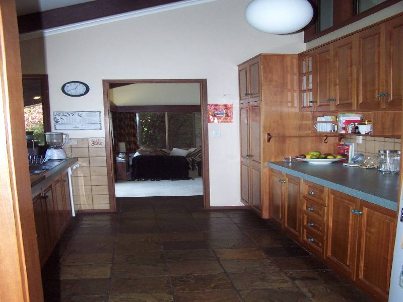 4 Yackatoon Court, Ocean Shores NSW 2483