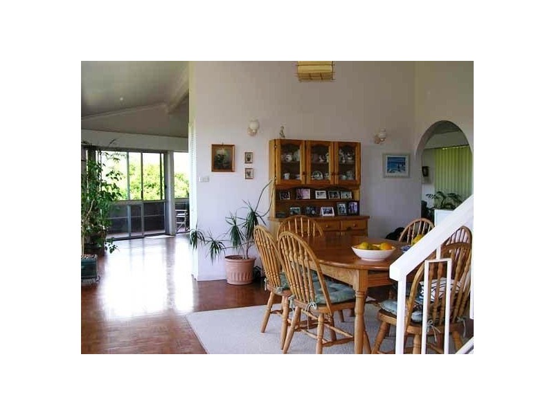9 Yackatoon Court, Ocean Shores NSW 2483