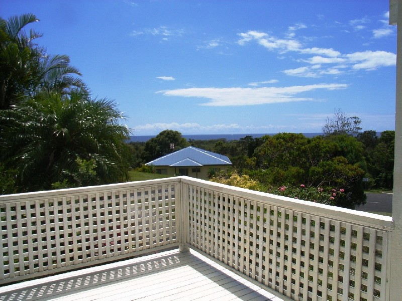 9 Yengarie Way, Ocean Shores NSW 2483