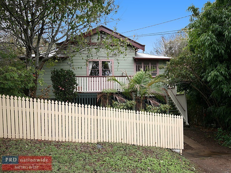 10 Stack Street, Red Hill QLD 4059