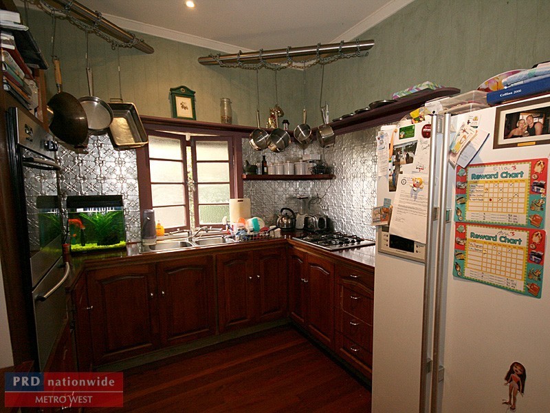 10 Stack Street, Red Hill QLD 4059