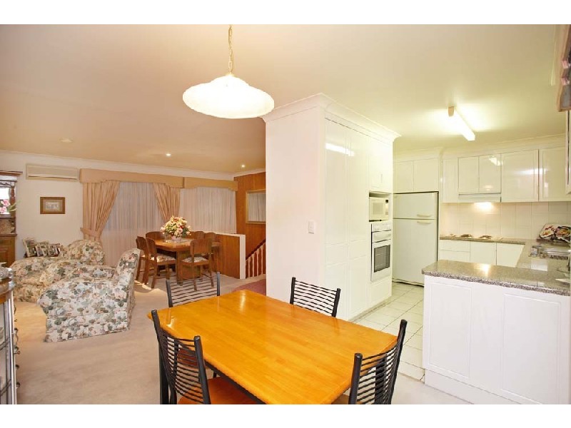 18 Barkala St, The Gap QLD 4061