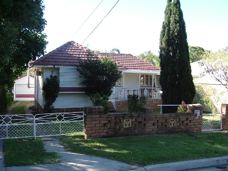 18 Moonya Street, Ashgrove QLD 4060