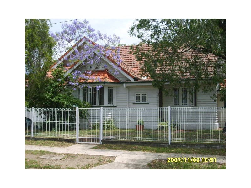 57 Davies Rd, Ashgrove QLD 4060