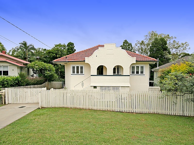 26 Banool St, Ashgrove QLD 4060