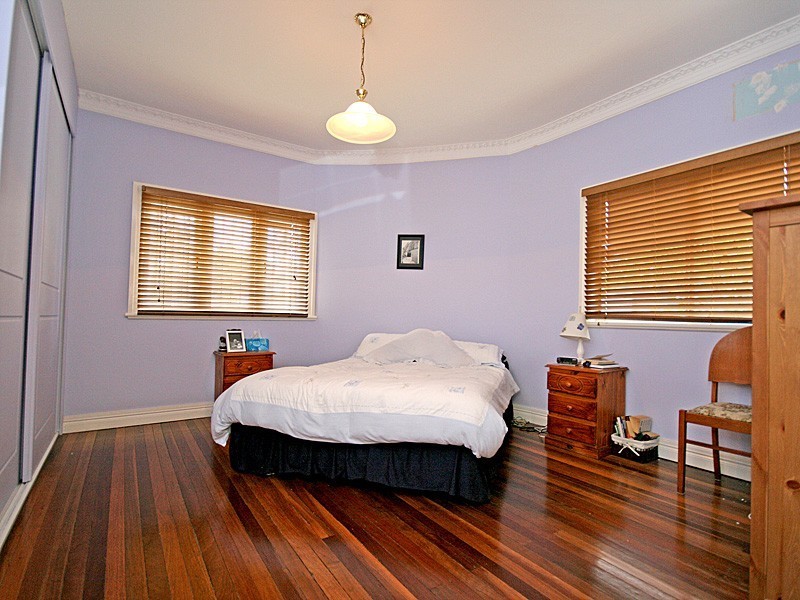 26 Banool St, Ashgrove QLD 4060