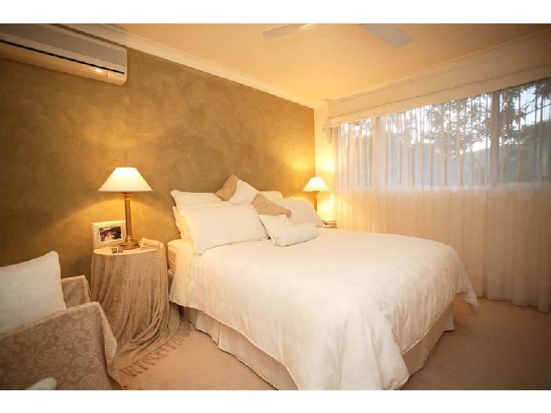 18 Barkala St, The Gap QLD 4061