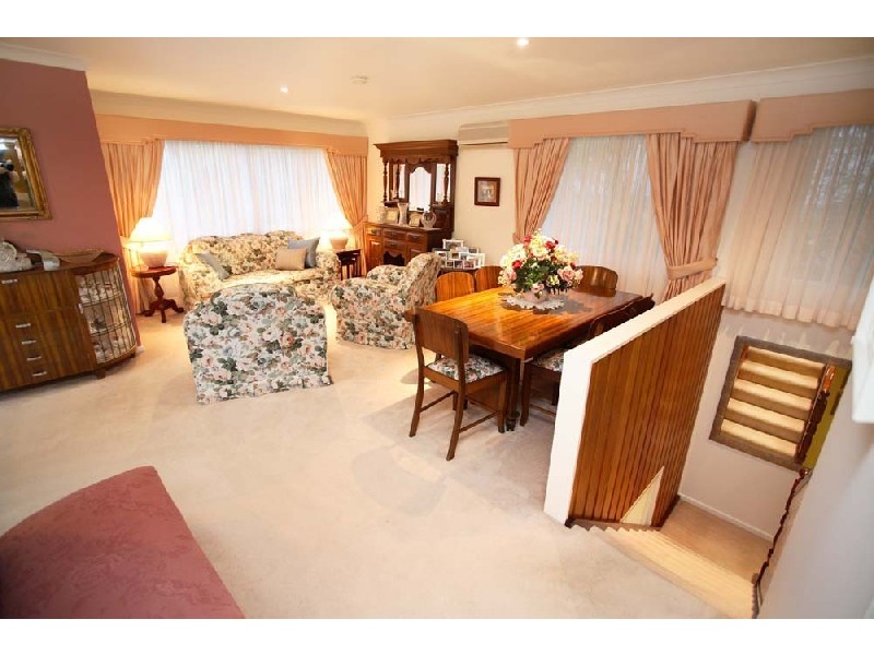 18 Barkala St, The Gap QLD 4061