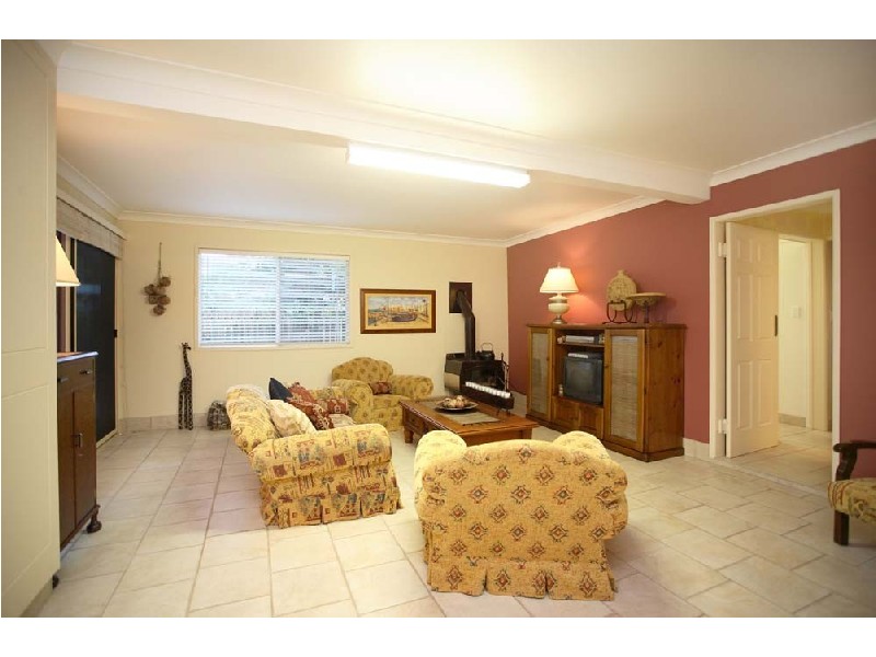 18 Barkala St, The Gap QLD 4061