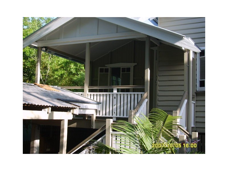 8 Crawford St, Ashgrove QLD 4060