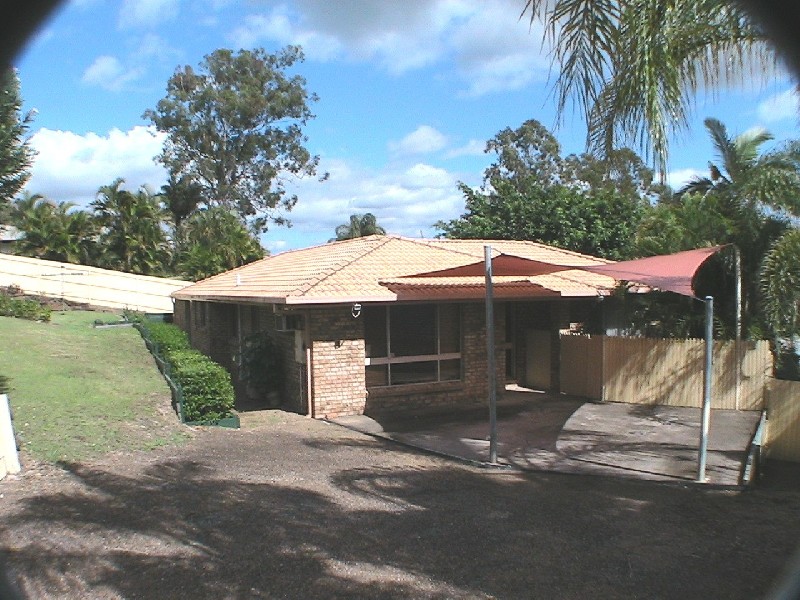 Edens Landing QLD 4207