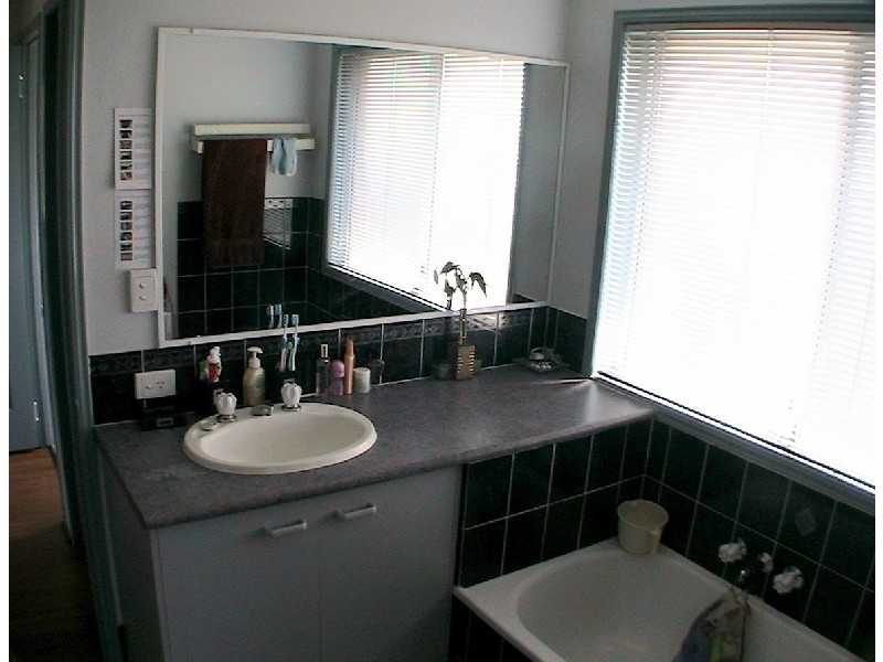 6 Julie Street, Crestmead QLD 4132