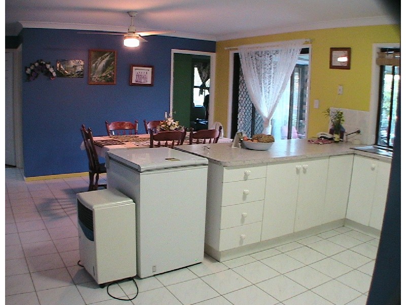 11 Sandra Ann Drive, Edens Landing QLD 4207