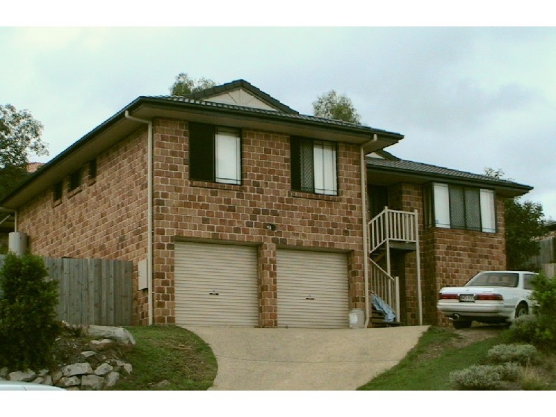 5 Richardson Court, Edens Landing QLD 4207