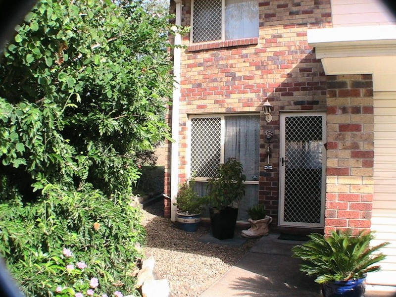 Edens Landing QLD 4207