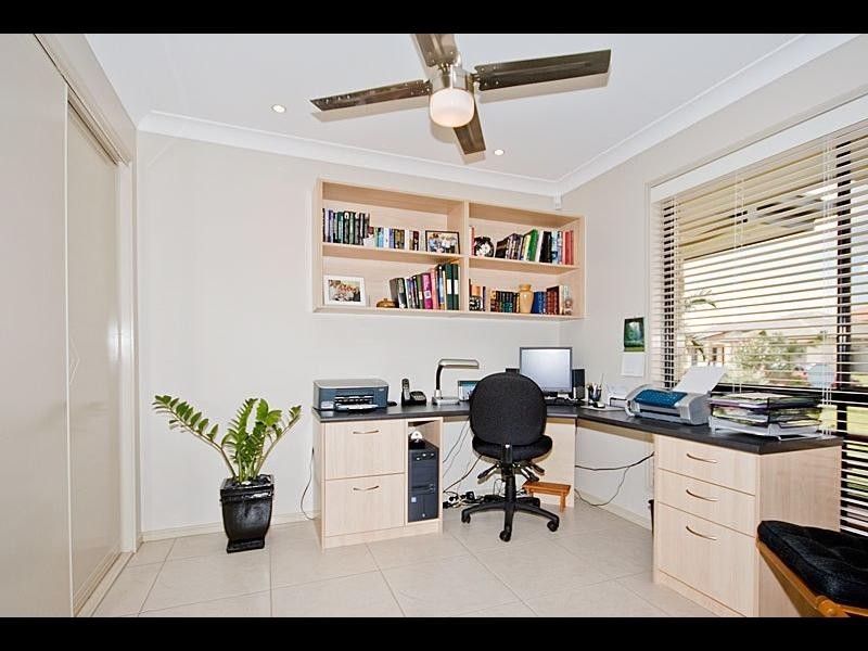 21 The Avenue, Windaroo QLD 4207