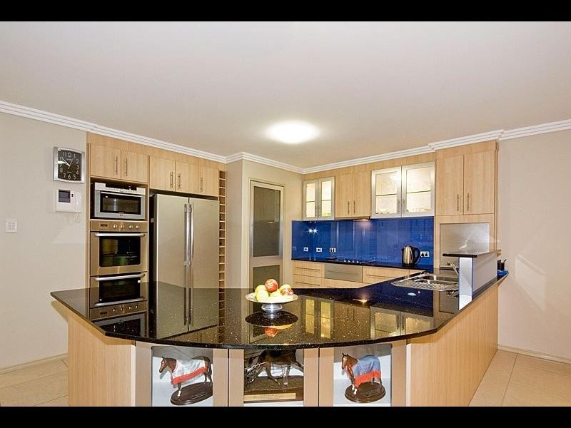 21 The Avenue, Windaroo QLD 4207