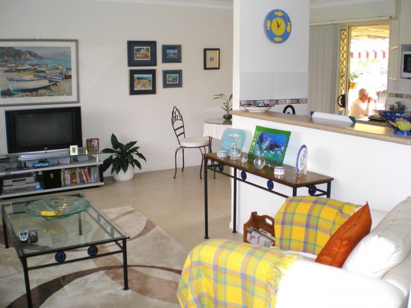 5 Kings Row, Edens Landing QLD 4207