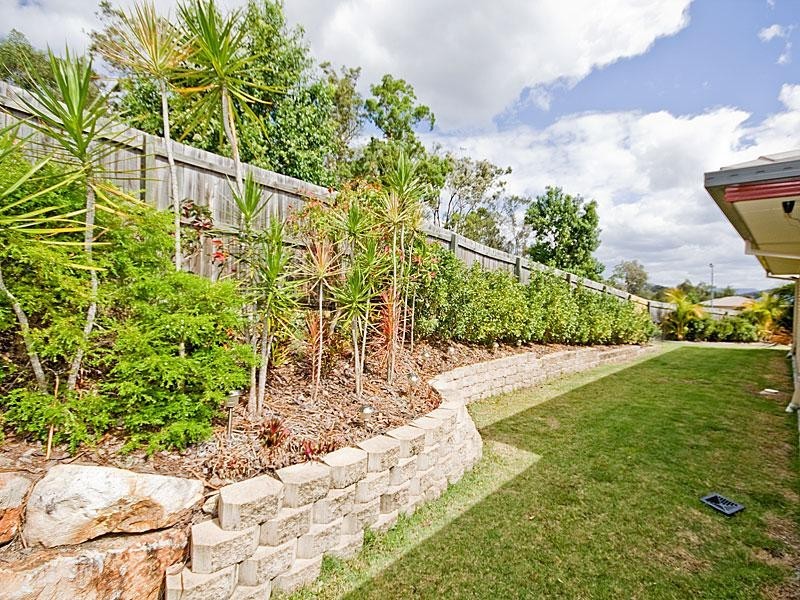 Mount Warren Park QLD 4207