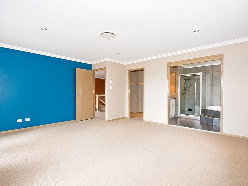 Mount Warren Park QLD 4207