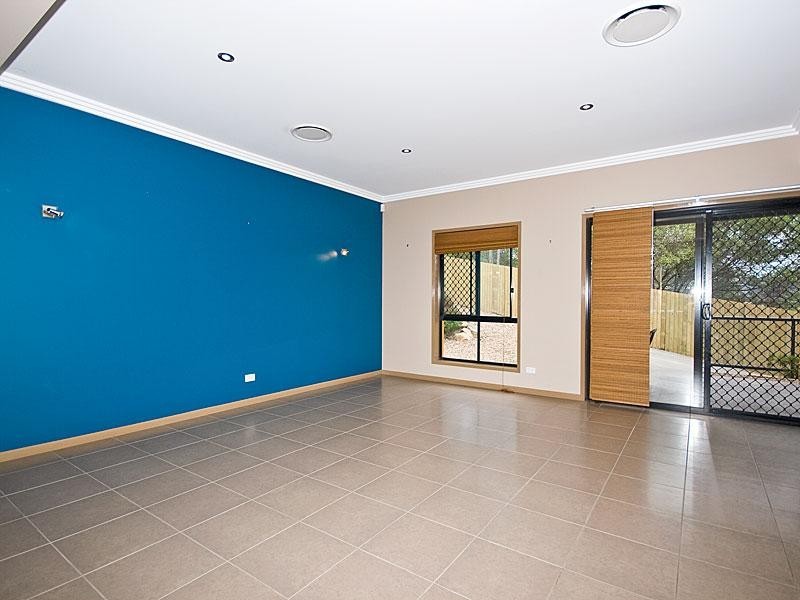 Mount Warren Park QLD 4207