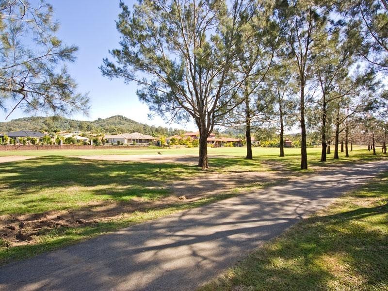 21 Susan Godfrey Dr, Windaroo QLD 4207