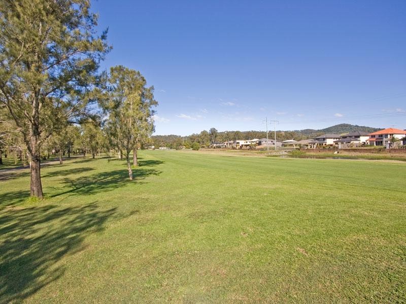 21 Susan Godfrey Dr, Windaroo QLD 4207