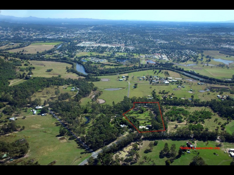 3 Marshall Rd, Alberton QLD 4207