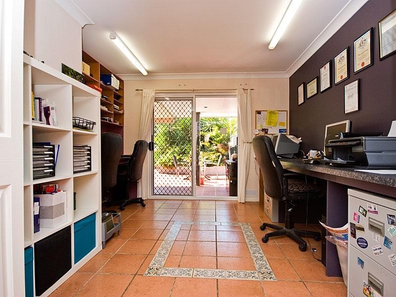 19 Trevina Cr, Mount Warren Park QLD 4207