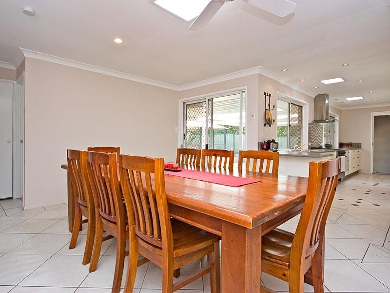 Mount Warren Park QLD 4207