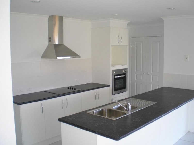 Edens Landing QLD 4207