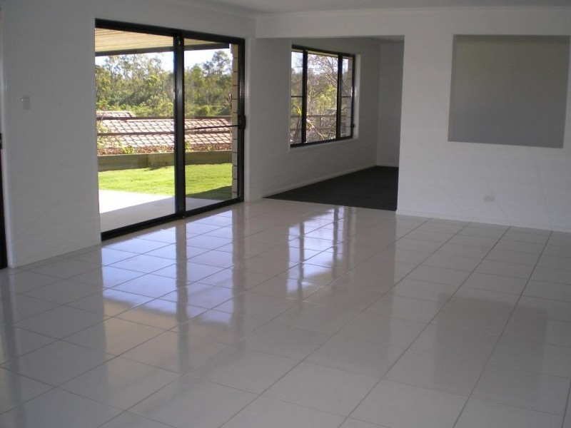 Edens Landing QLD 4207