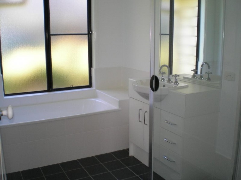 Edens Landing QLD 4207