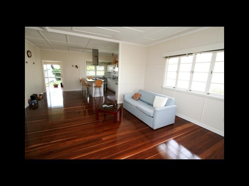 11 CHARLES STREET, Beenleigh QLD 4207