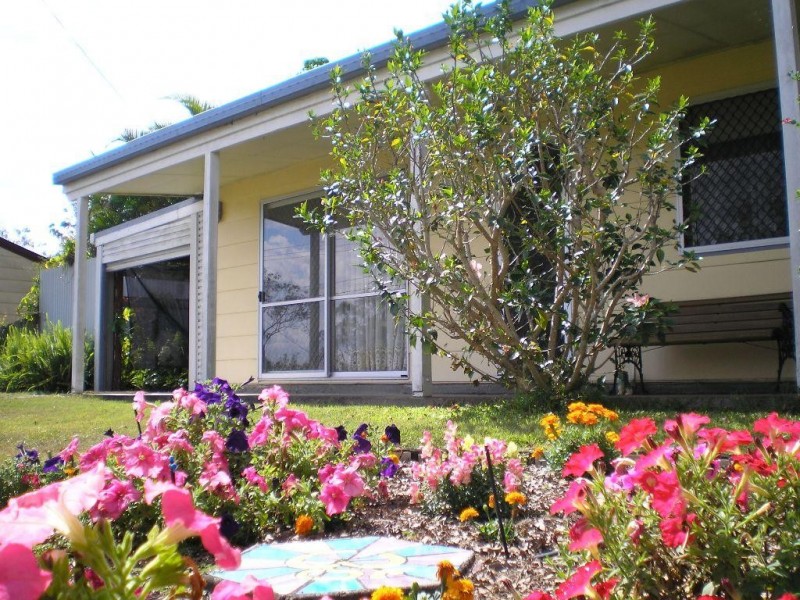 19 Clarendon Av, Bethania QLD 4205