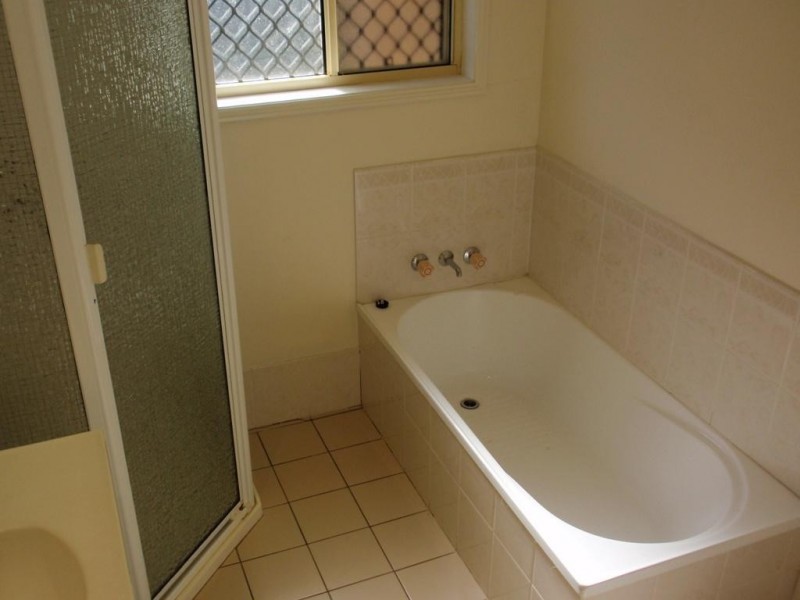 138 Eagleby Rd, Eagleby QLD 4207