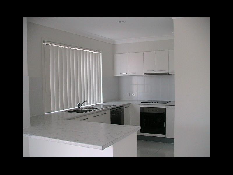 13 Goldborough Dr, Waterford QLD 4133