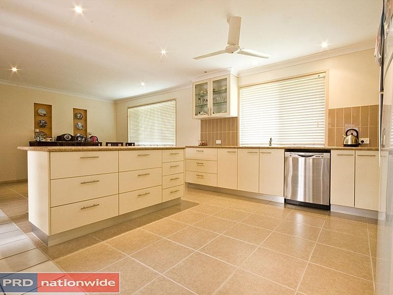 Mount Warren Park QLD 4207