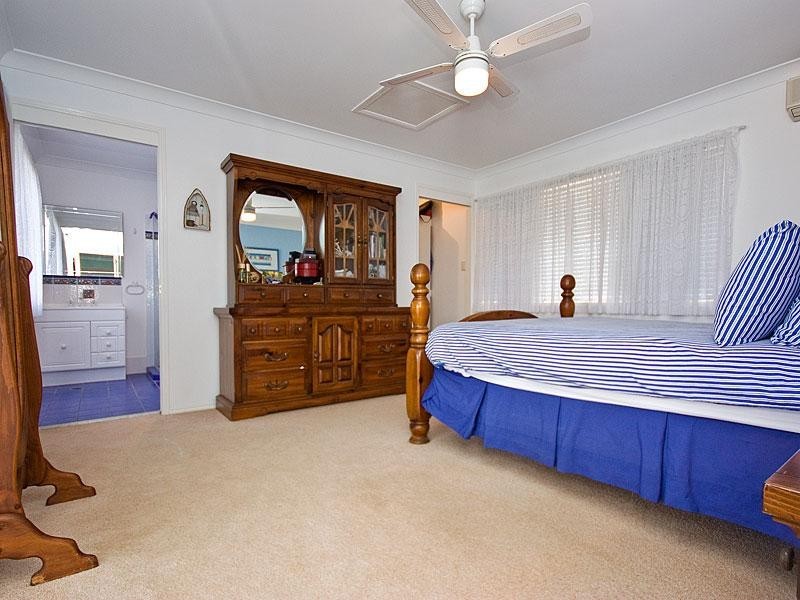 Mount Warren Park QLD 4207