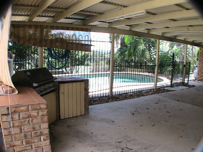 29 Wantana Crescent, Edens Landing QLD 4207