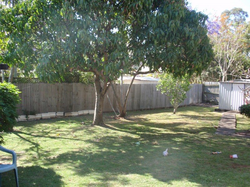 9 Rochester Dr, Mount Warren Park QLD 4207