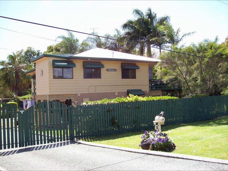 20 River Rd, Alberton QLD 4207