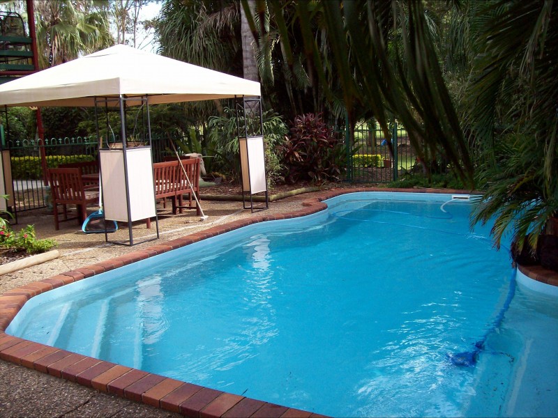 20 River Rd, Alberton QLD 4207