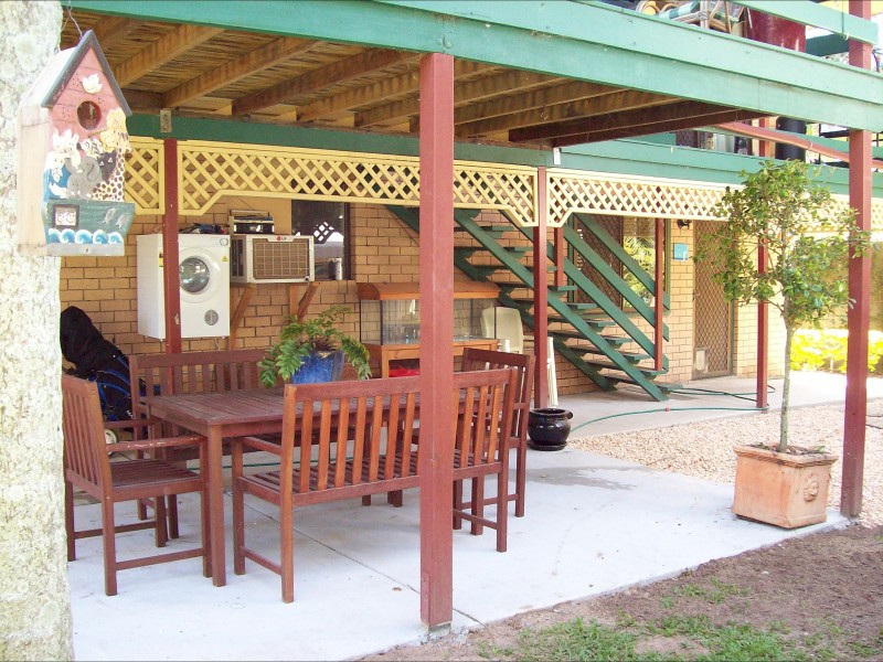 20 River Rd, Alberton QLD 4207