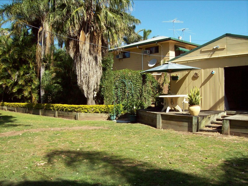 20 River Rd, Alberton QLD 4207