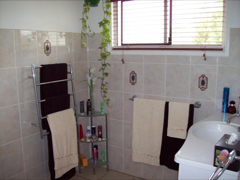 20 River Rd, Alberton QLD 4207