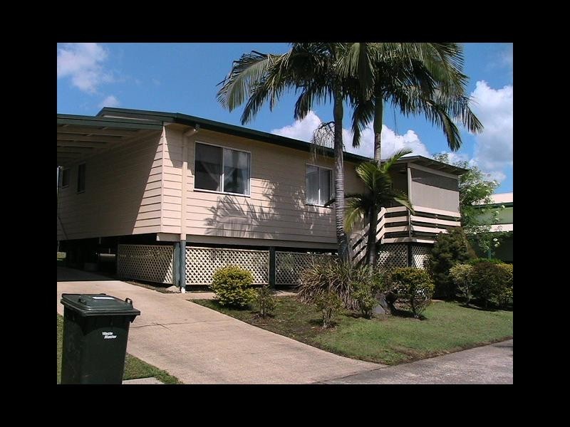 2 Silky Oak Cr, Stapylton QLD 4207