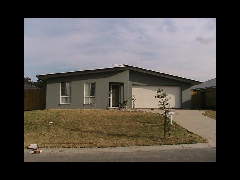 32 Stoneleigh Way, Holmview QLD 4207