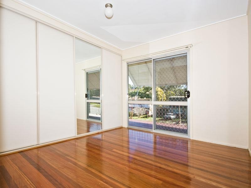 18 Sunrise St, Beenleigh QLD 4207