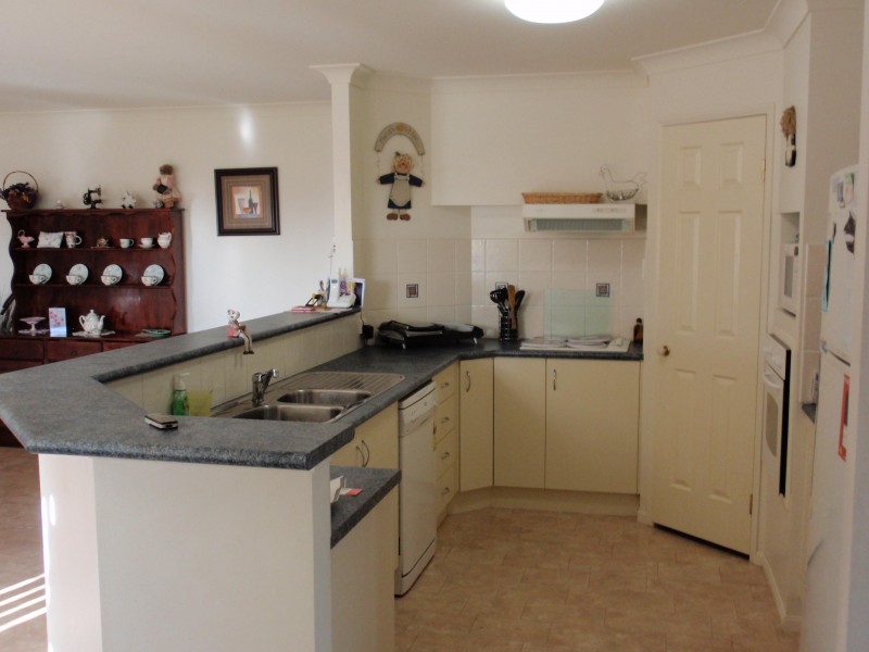 42 Vistula Cct, Springfield QLD 4300